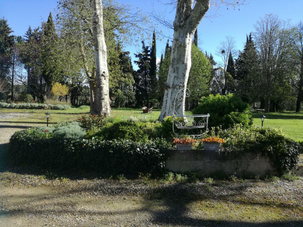 Mon Petit Soulie Bed & Breakfast Loupia Bagian luar foto