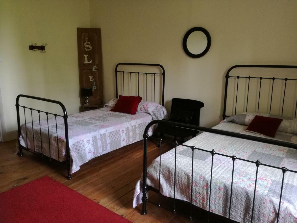 Mon Petit Soulie Bed & Breakfast Loupia Bagian luar foto